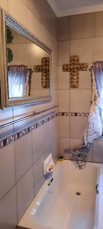 3 Bedroom Property for Sale in Albertinia Western Cape